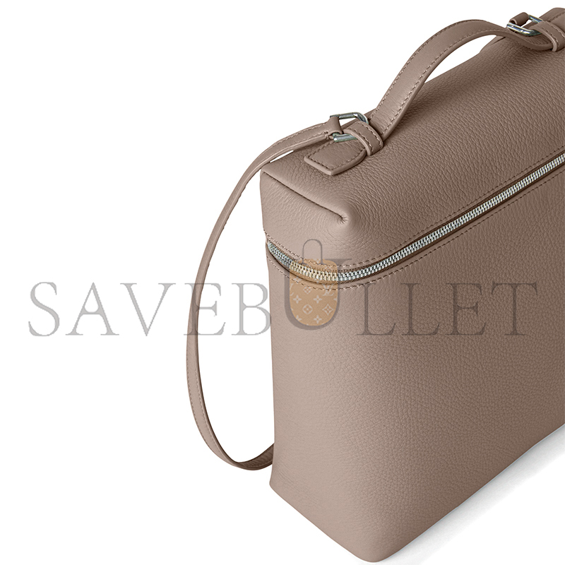 LORO PIANA EXTRA POCKET BACKPACK L23.5 FAN4041 (23*21*8cm) LORO PIANA EXTRA POCKET BACKPACK L23.5 FAN4041 (23*21*8cm)